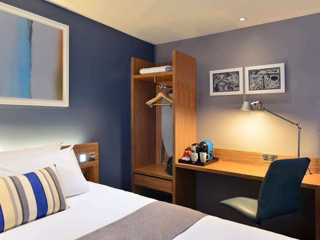 Travelodge London Ealing Quarto foto